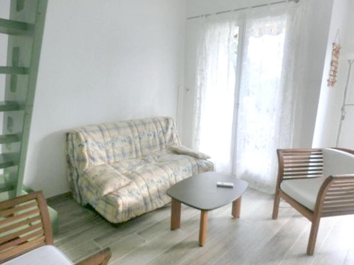Studio A Theoule Sur Mer A 400 M De La Plage Avec Vue Sur La Mer Terrasse Amenagee Et Wifi Apartment Luaran gambar
